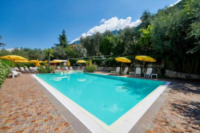 Отель Hotel Catullo  Мальчезине